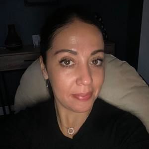 Meet your Posher, Amira